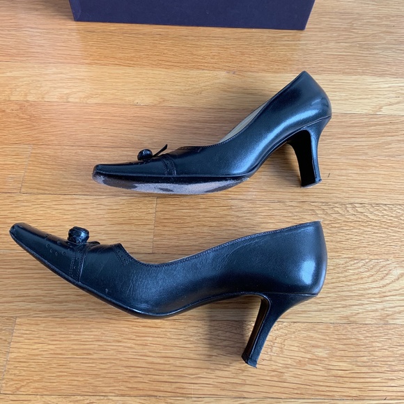 Prada Square Toe Heel with Flower Detail - Picture 4 of 8